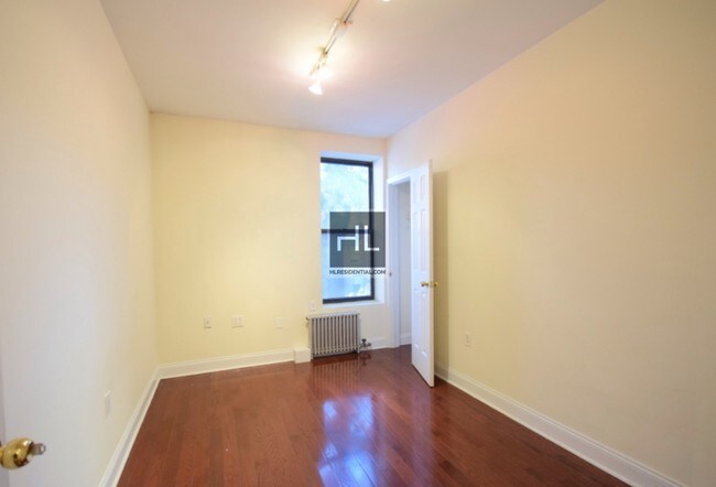 Building Photo - 87 S Elliott Pl