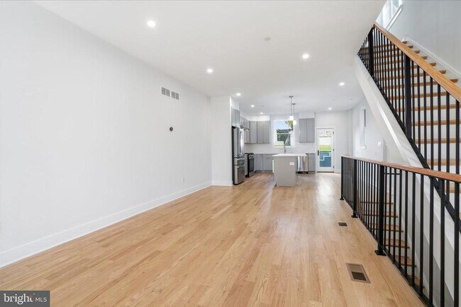 Foto del edificio - 222 Hermitage St