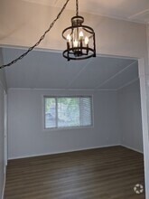 Building Photo - 300 Locust St