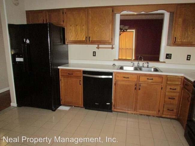 Building Photo - 6900 Twin Creek Ct