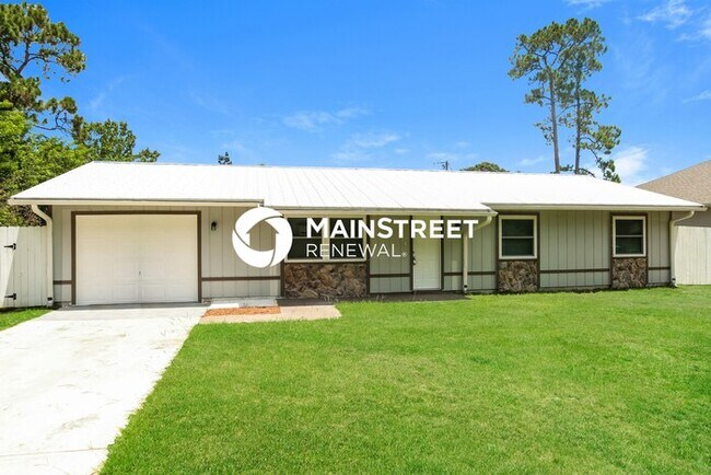 Foto del edificio - 3 Bedroom Pet-Friendly Home in PALM BAY, FL with Main Street Renewal