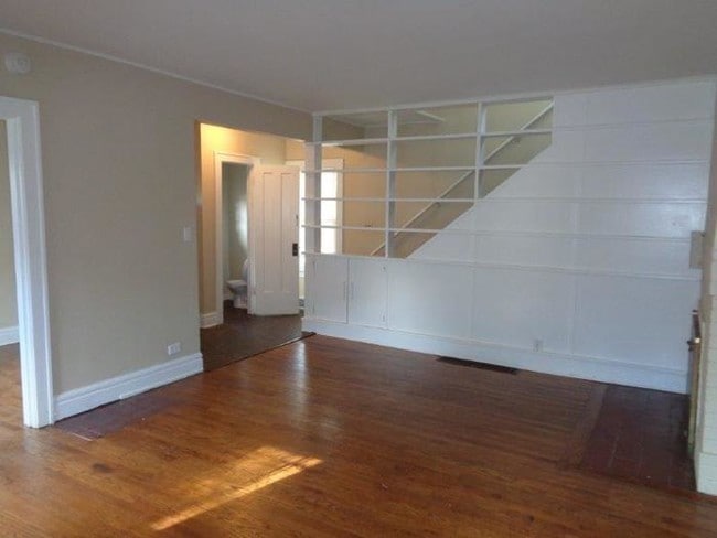Building Photo - 439 North Ave