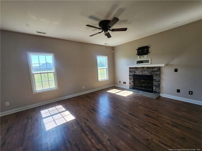 Building Photo - 141 Masters Ct
