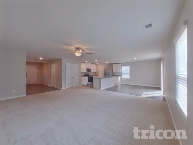 Foto del edificio - 2170 Southlea Dr