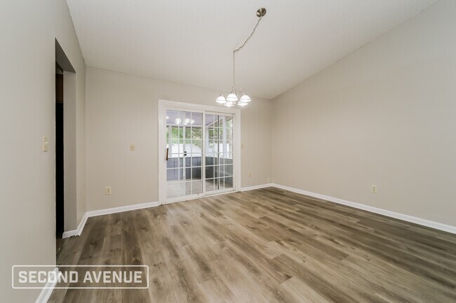 Building Photo - 2030 Broad Oak Dr