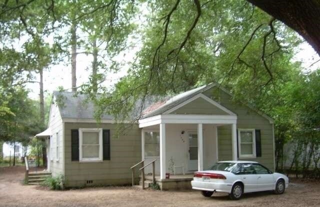 Primary Photo - 1304 W Highland Ave