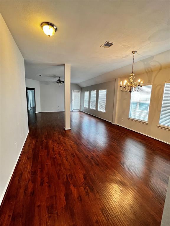 Foto del edificio - 11753 Logan Ridge Dr