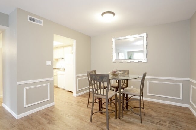 2BR, 1BA - Dining Area - Andover Park