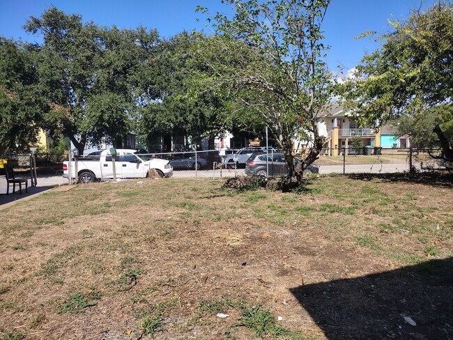 Foto del edificio - 5407 Avenue R 1/2