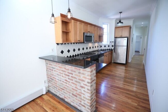 Foto del edificio - 228 1st St