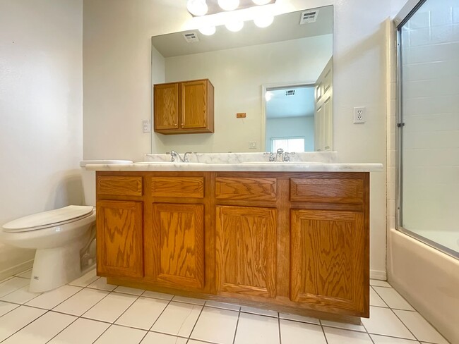 Building Photo - 4306 Cottontail Ln