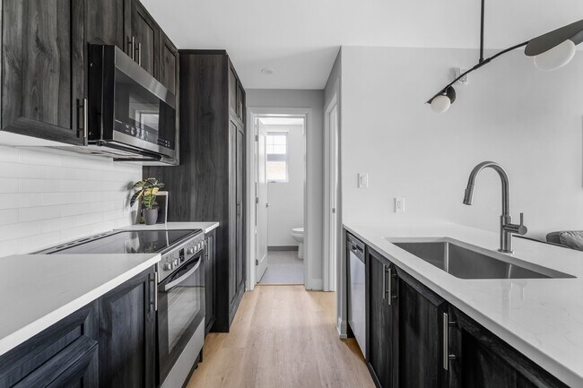 Photo du bâtiment - 658 Somerset St W