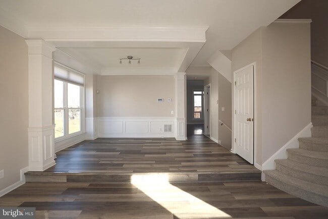 Building Photo - 47616 Watkins Island Square