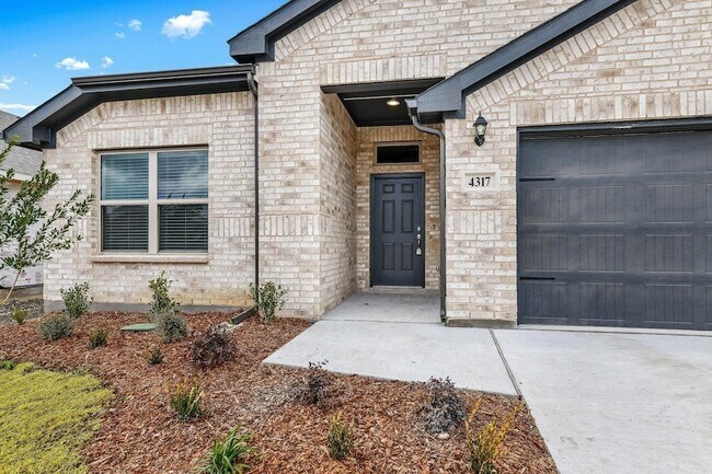 Building Photo - 4317 Cordata Dr