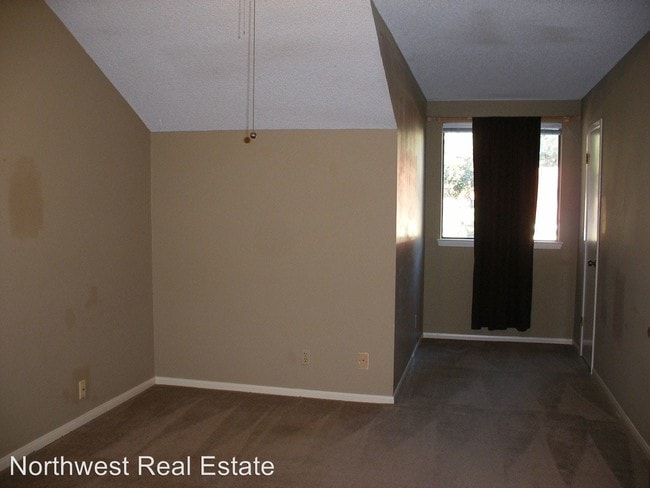 Building Photo - 3422 River Path St