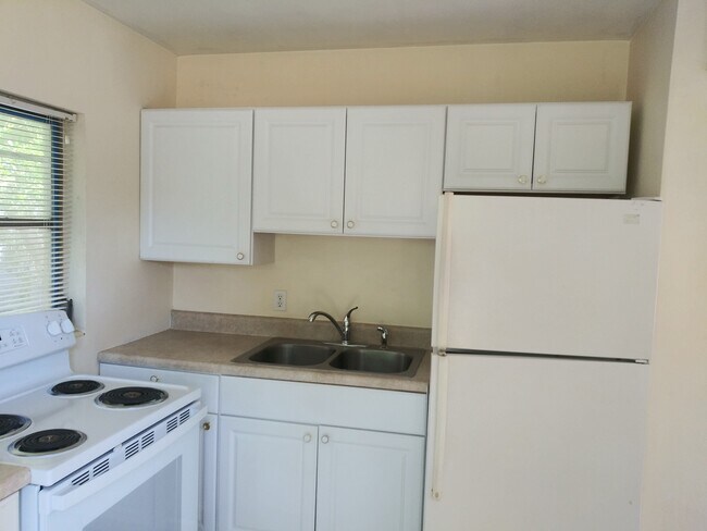 Foto del edificio - 605 S Summerlin Ave