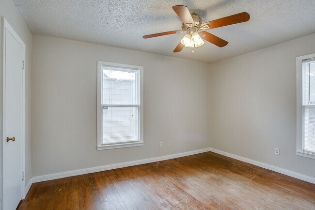 Foto del edificio - Pre Leasing for fall 2026! 2/1 in Tech Terrace