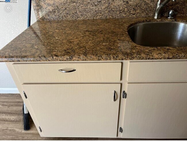 Foto del edificio - 117 Day St