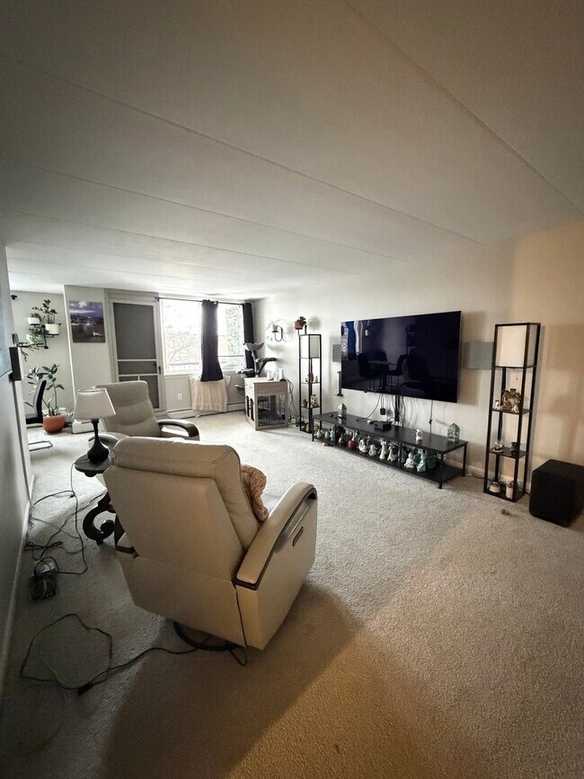 Foto del edificio - 225 S Rohlwing Rd