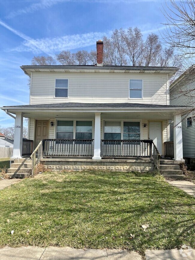 Building Photo - 1306-1308-1308 S Champion Ave