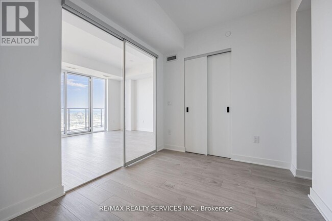 Building Photo - 36 Zorra St