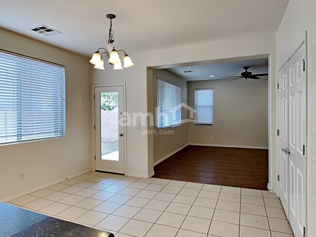 Foto del edificio - 15139 N 173rd Ln