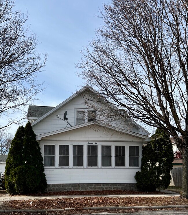 Foto del edificio - 1410 10th St S