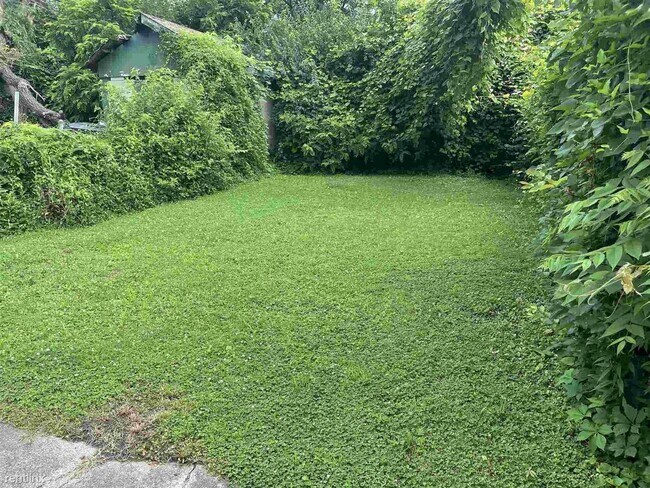 Foto del edificio - 1 br, 1 bath House - 606 W 11th St