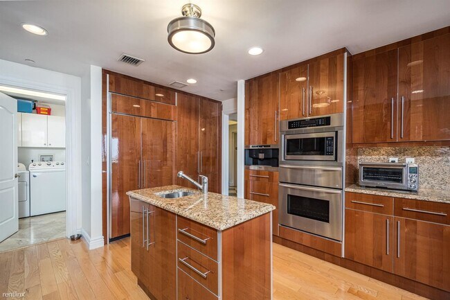 Building Photo - 2 br, 2.5 bath Condo - 3501 N Ocean Dr Apt 6C