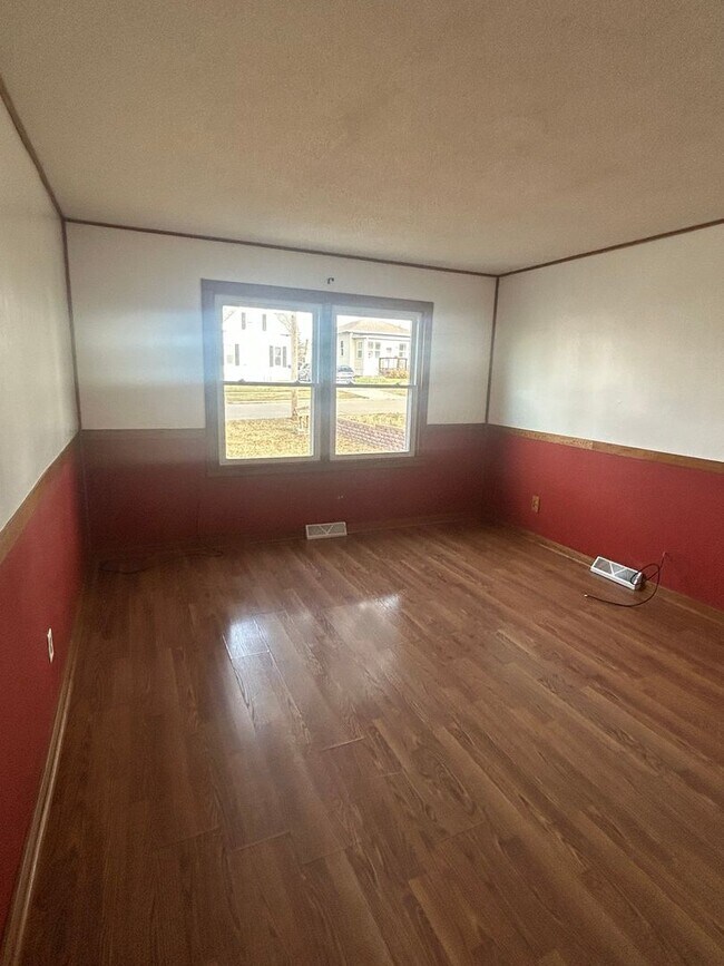 Building Photo - 941 20th Ave SW