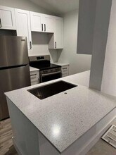 Building Photo - 2831 N Oakland Forest Dr