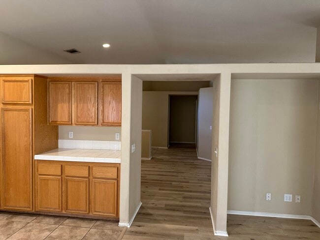 Building Photo - 79900 Independence Way