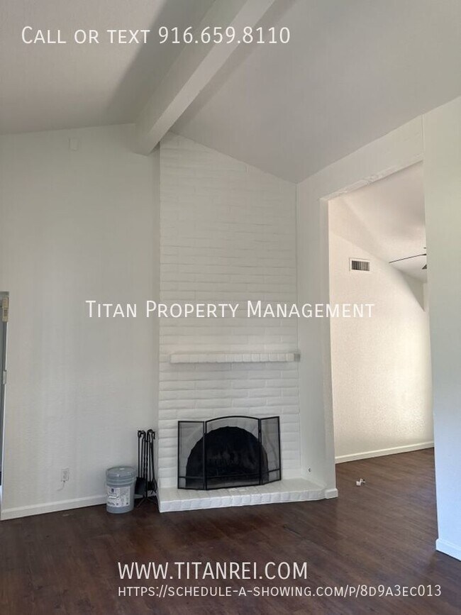 Building Photo - Sacramento 3 Bedroom Condo - Managed by Ti...