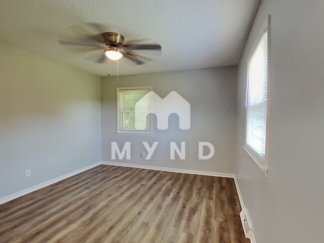 Building Photo - 4010 Angus Dr