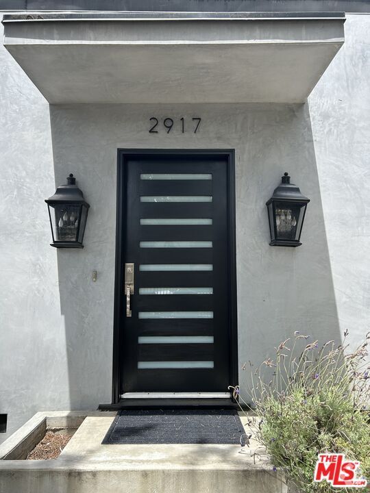 Building Photo - 2917 Urban Ave