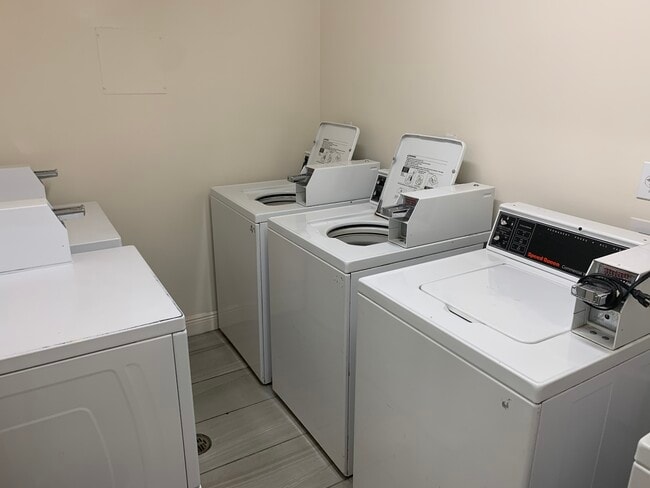 Interior Photo - 145 SW 15th Ave