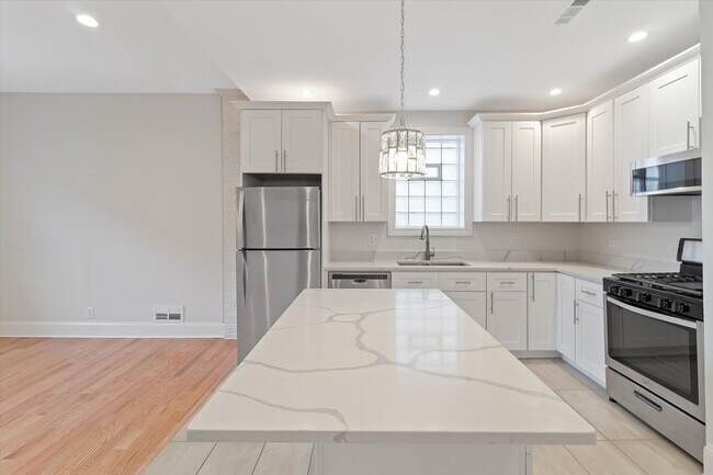 Foto del edificio - 1729 S Halsted St
