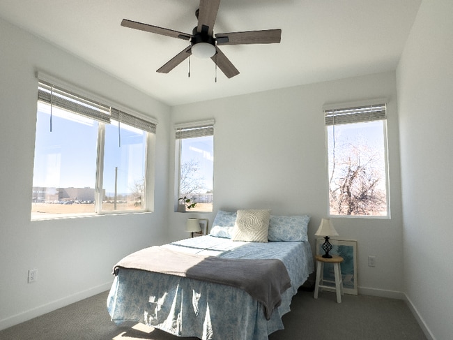 Photo - 330 Geneva St Townhome