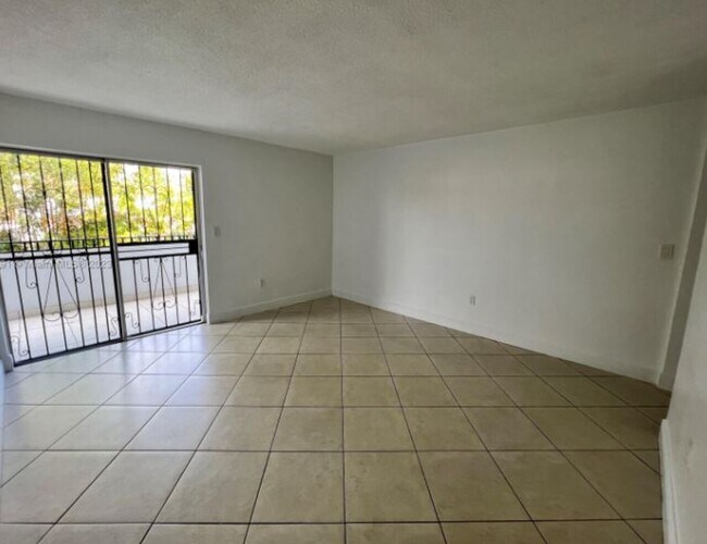 Building Photo - 2496 SW 17 Ave # 5203 MIAMI, FL 33145-3889