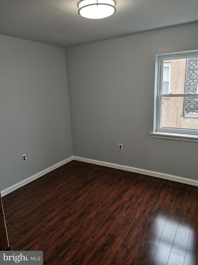 Foto del edificio - 607 Watkins St