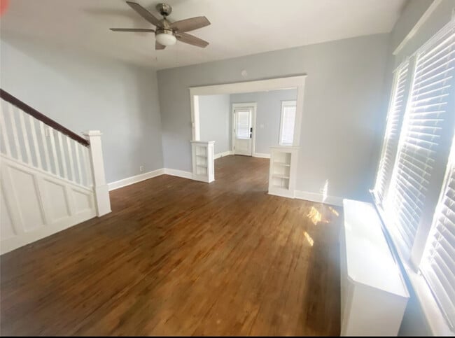 Building Photo - 28 Albert St