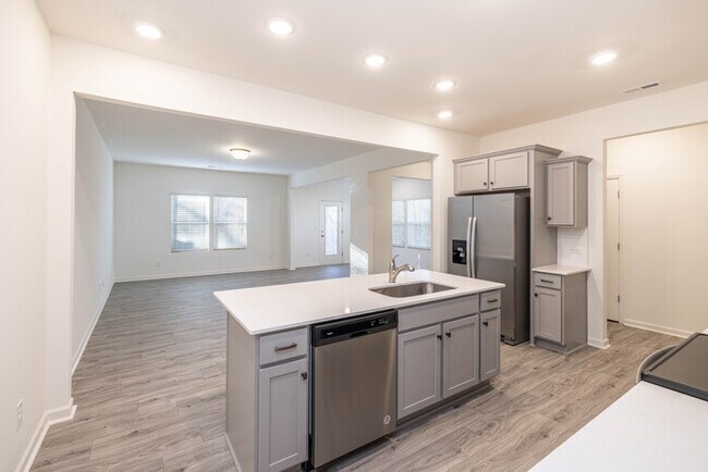 Foto del edificio - Brand new 3 br 2.5 ba paired home near I-4...