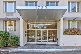 Building Photo - 1730 Arlington Blvd