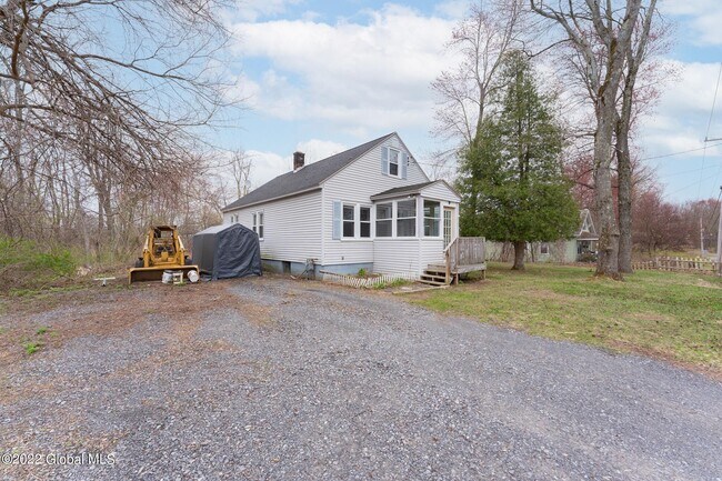 Building Photo - 127 Rifle Range Rd