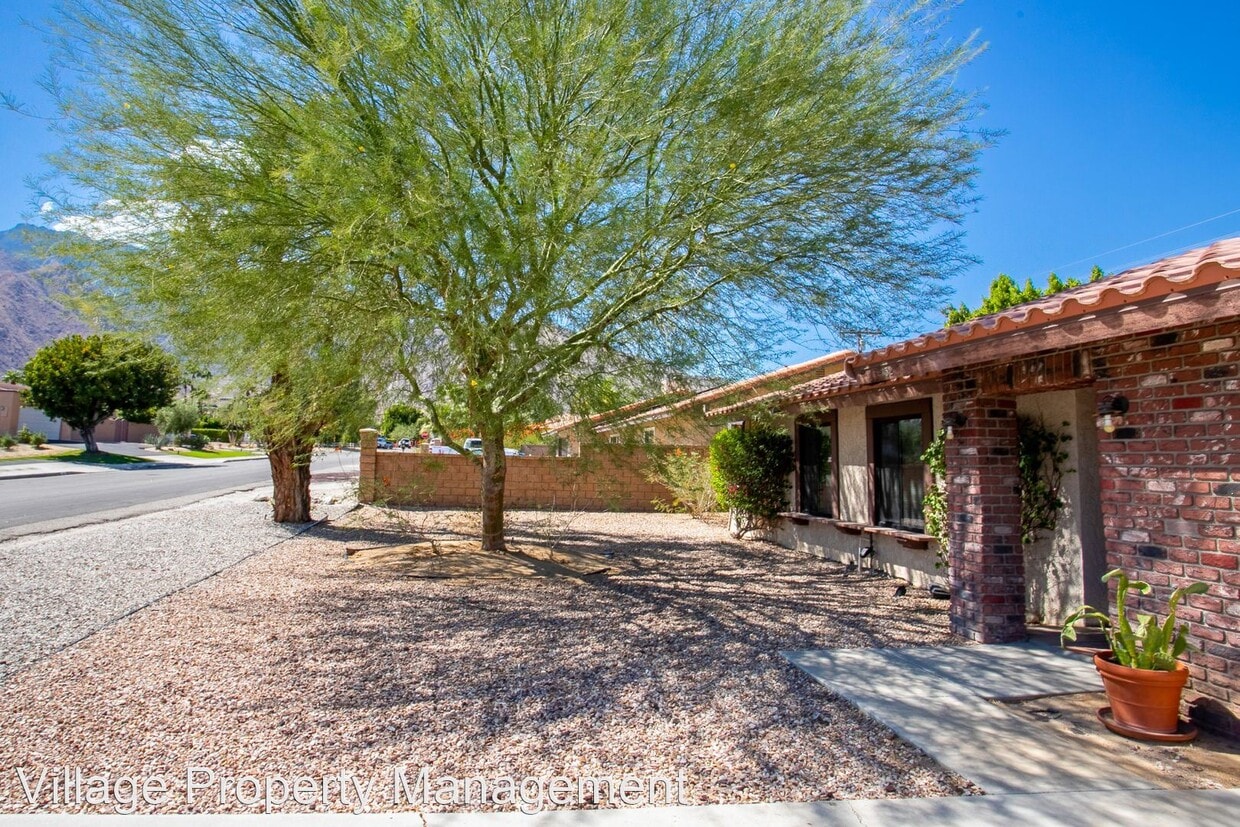 Primary Photo - 3 br, 2 bath House - 352 W. Dominguez Road