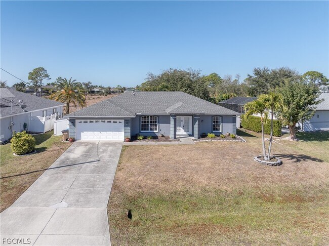 Building Photo - 2846 SW 25th Pl