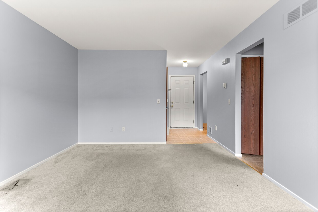 Photo - 3763 Heritage Pkwy (Dearborn, MI)