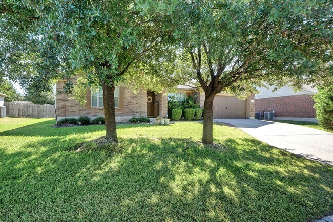 Foto del edificio - Spacious 4-Bedroom Gem with Office in Desi...