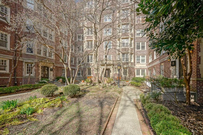 Foto del edificio - 4621 Pine St