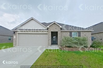 Building Photo - 413 Mango Dr